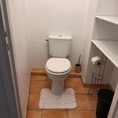 Apartment Intra-muros: En Plein Centre Avec Parking. *